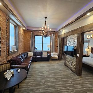 Eaglescape Suites And Event Center
